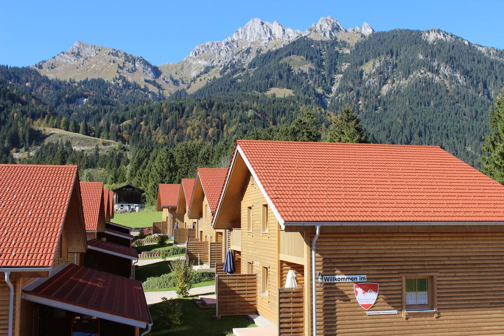 Feriendorf Am Hahnenkamm Reutte Cameră foto